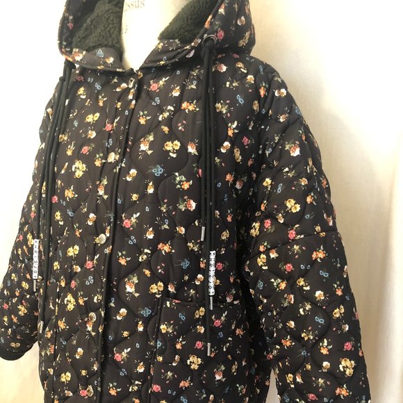 AUTHENTIC Elegant KHRISJOY Quilted Puffed Jacket: Size L - Picture 4 of 16